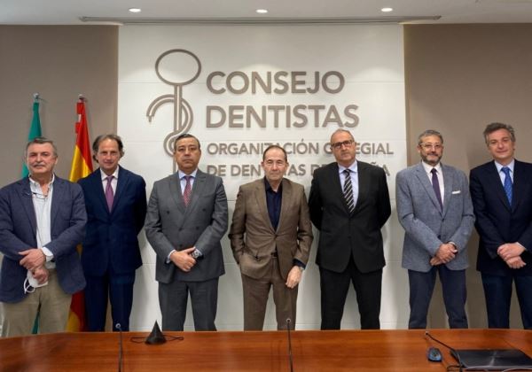 Reunión entre dentistas y protésicos contra la fabricación industrial de los alineadores dentales