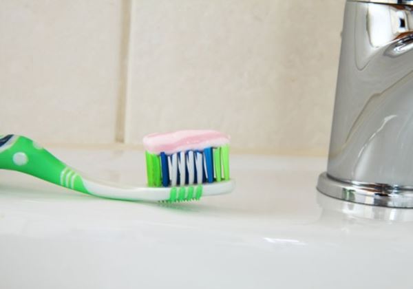 Do you know you're brushing your teeth wrong?